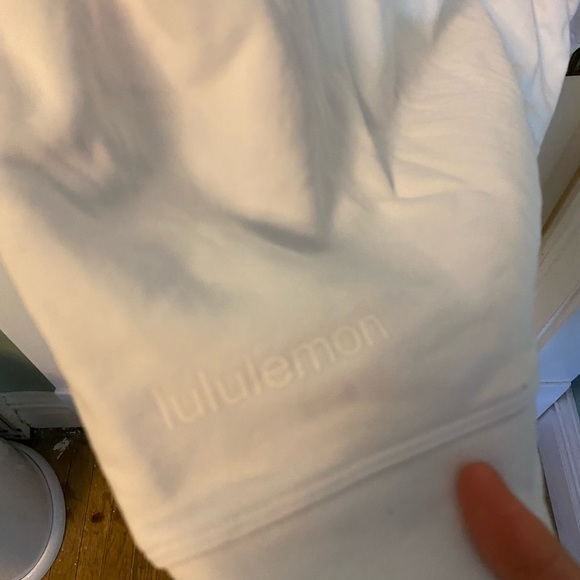 Lululemon • Perfectly Oversized Crew - Picture 5 of 6